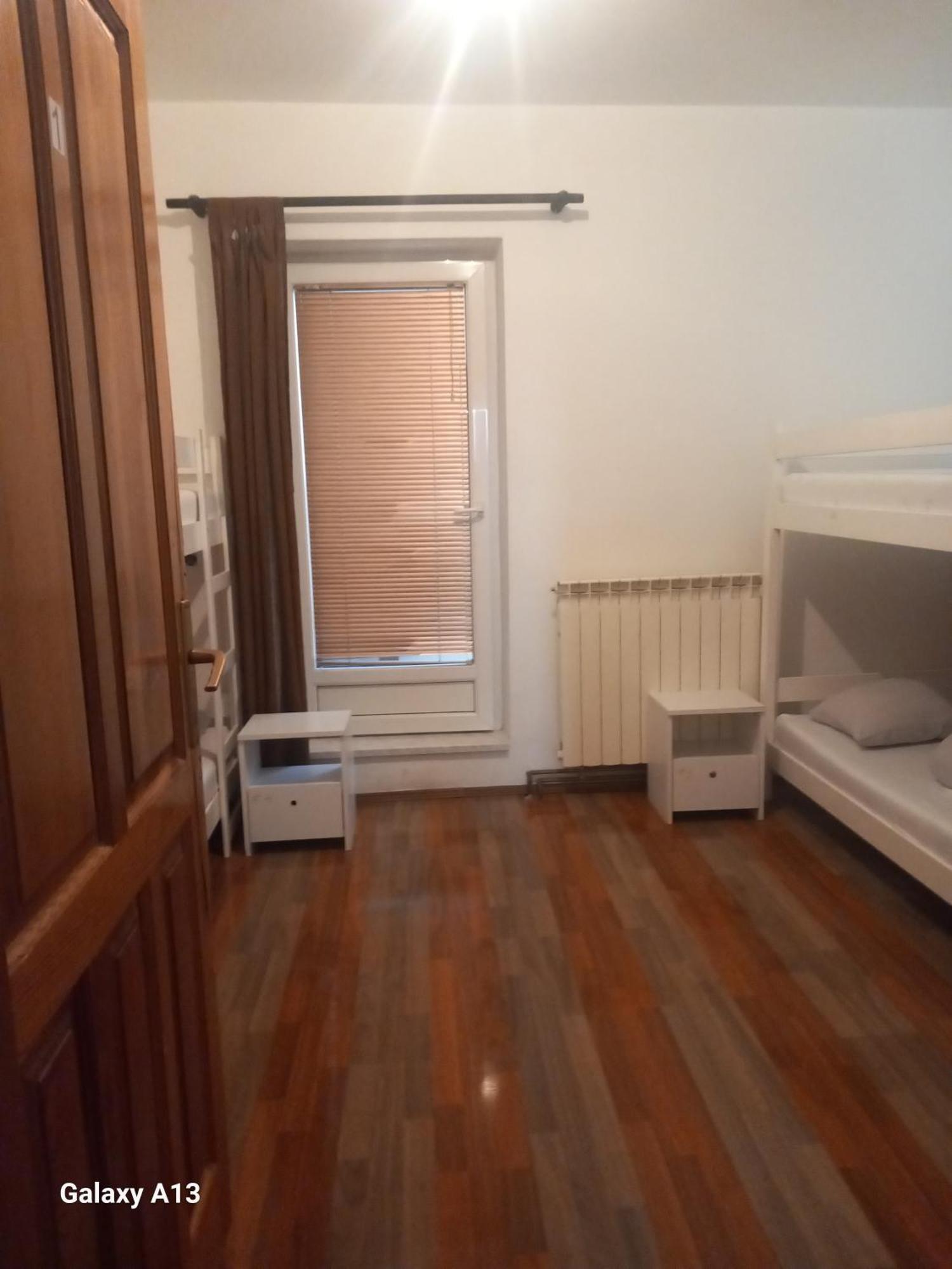 Budget Rooms Vratnik - Amazing Views Sarajevo Ruang foto