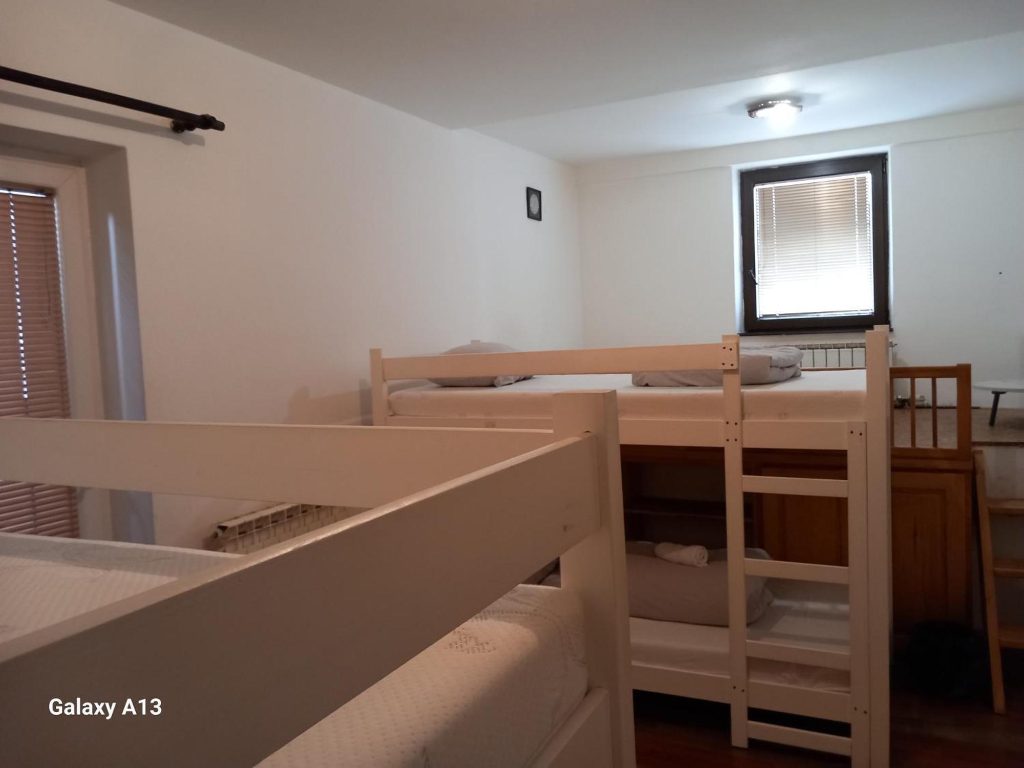 Budget Rooms Vratnik - Amazing Views Sarajevo Ruang foto